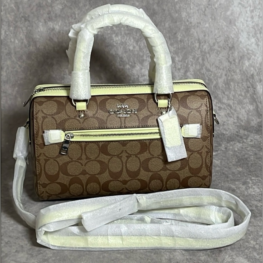 Coach signature Rowan NWT